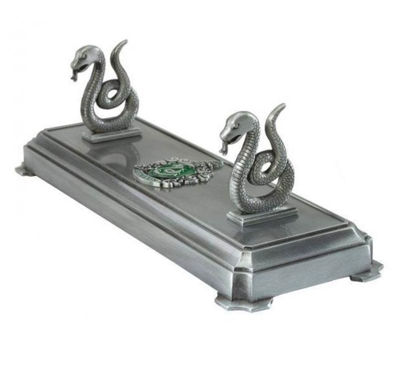 Harry Potter - Slytherin wand display