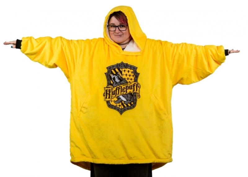 Harry Potter: Hufflepuff Oversized Hoodie Blanket