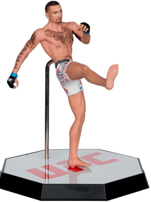 UFC Max Holloway Gold Label Posed Figure