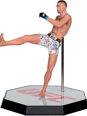 UFC Max Holloway Gold Label Posed Figure