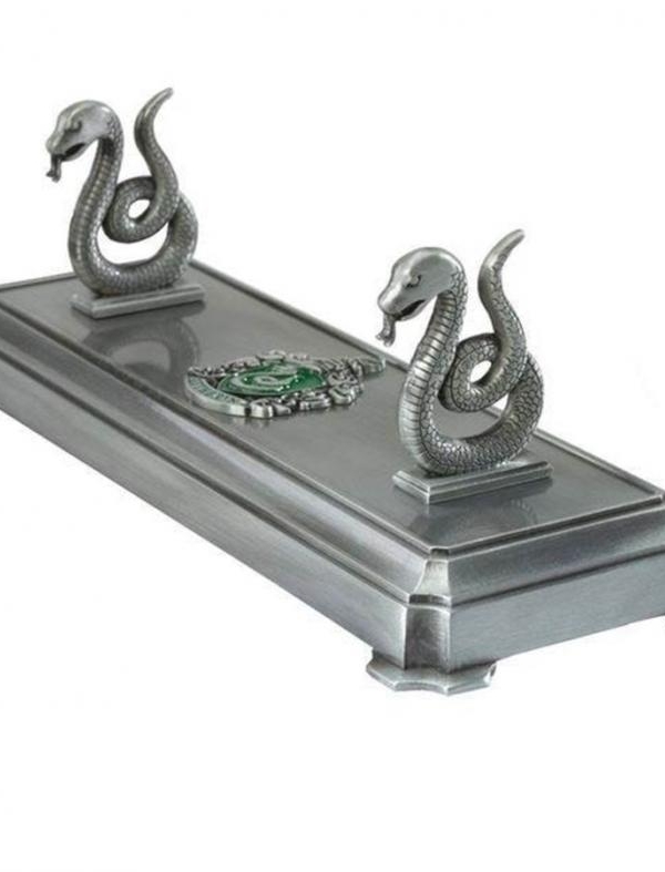 Harry Potter - Slytherin wand display