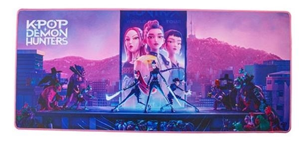 K-POP Demon Hunters desk mat XL - Takedown Huntrix (80 x 35 cm)