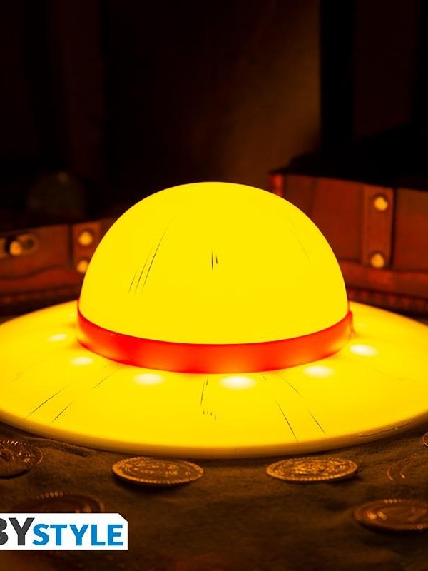 ONE PIECE lamp - Strawhat (25 x 7,75 x 25 cm)