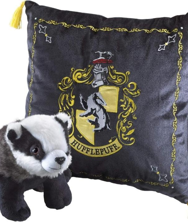 Harry Potter - Hufflepuf House Plush and Cushion