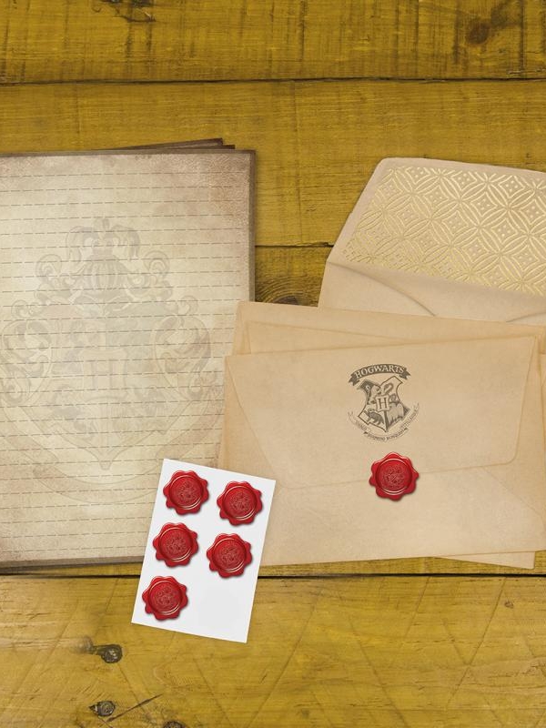Harry Potter Hogwarts Letter Writing Set